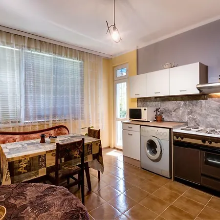 Super Center-huge 2 Bedrooms Appartement