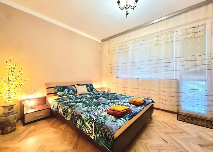 Super Center-huge 2 Bedrooms Apartman *