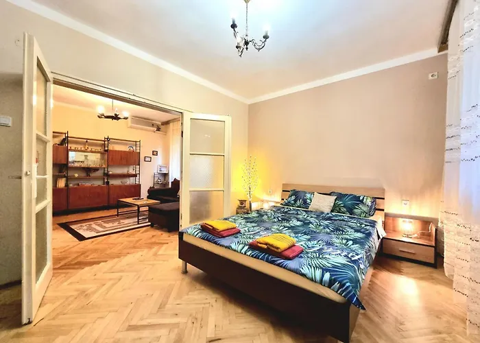 Apartman Super Center-huge 2 Bedrooms Burgasz