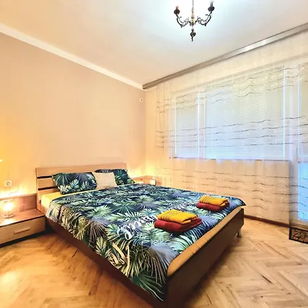 Super Center-huge 2 Bedrooms Διαμέρισμα *
