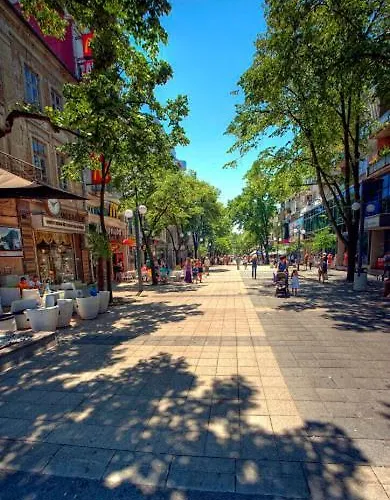 Super Center-huge 2 Bedrooms Бургас