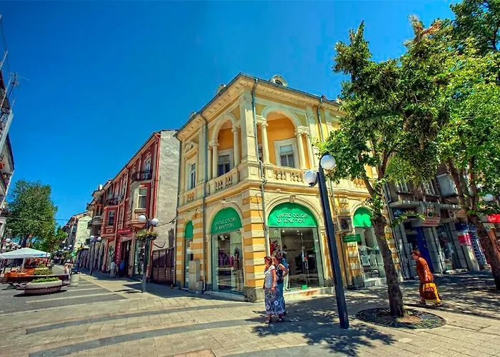 Super Center-huge 2 Bedrooms