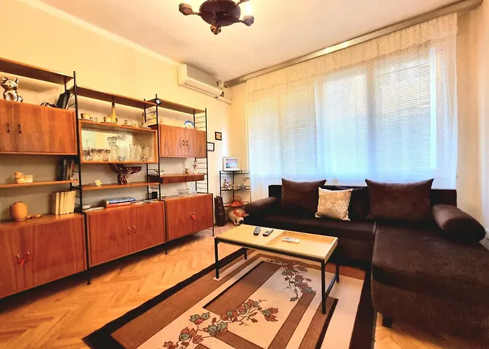 Super Center-huge 2 Bedrooms *