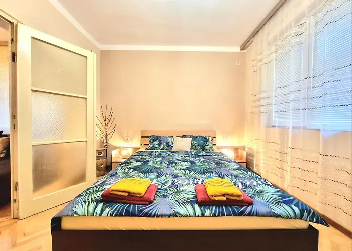 Super Center-huge 2 Bedrooms * Бургас